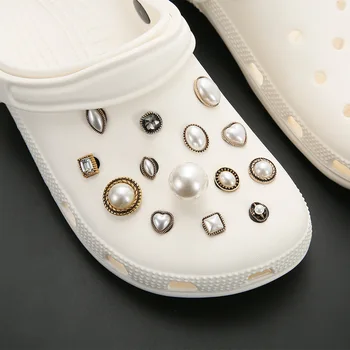 plastikust croc kingad võlusid margarite gem teemant südame-sharped Tarvikud jibz jaoks croc puukingad kinga Kaunistused mees, lapsed kingitusi